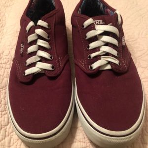 Vans lace up tennis shoe